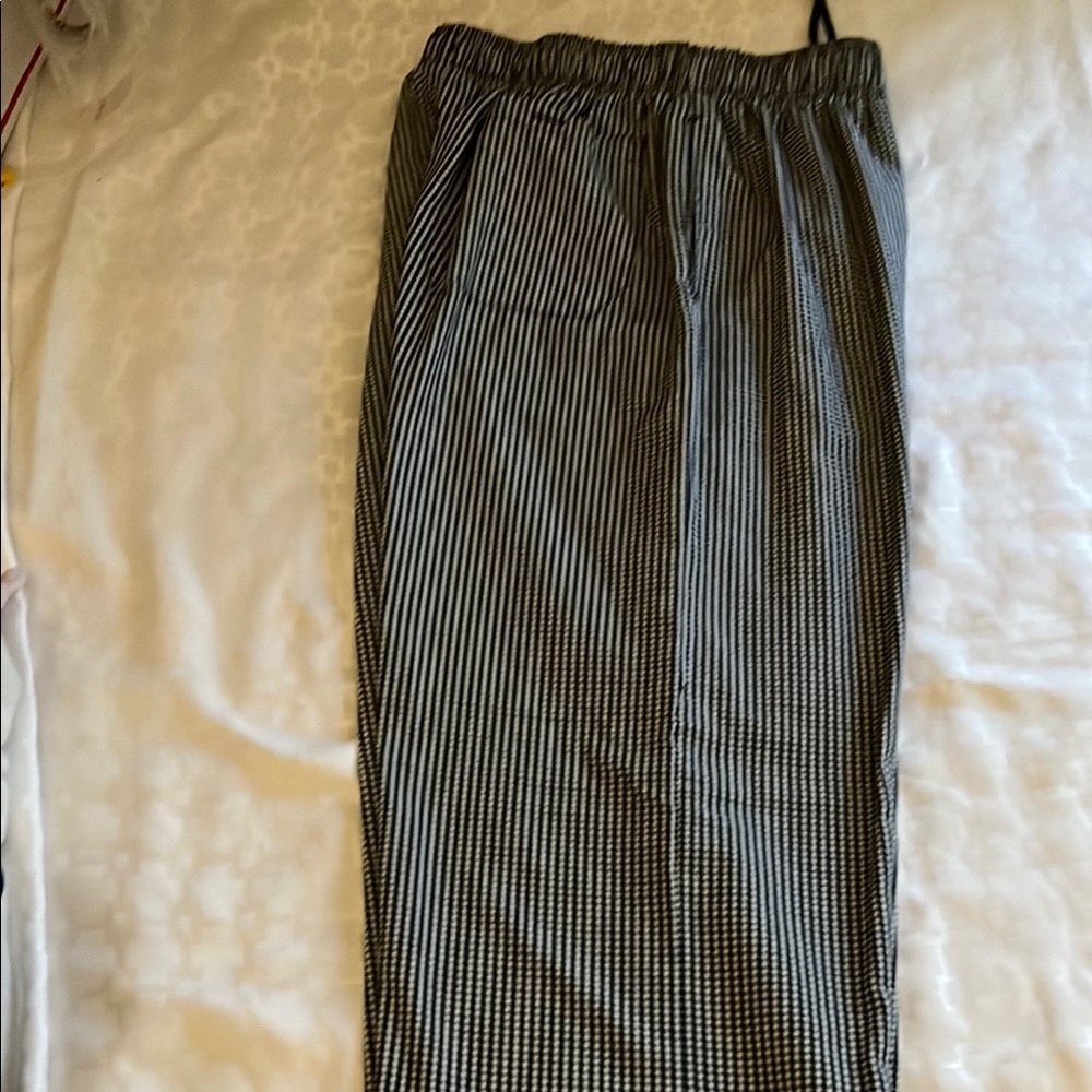 Black/white checkered chef pants